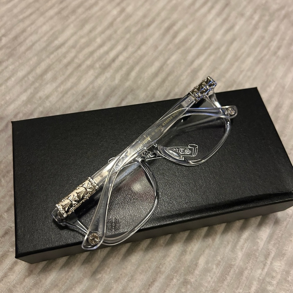 Clear Rectangular Glasses - image 2